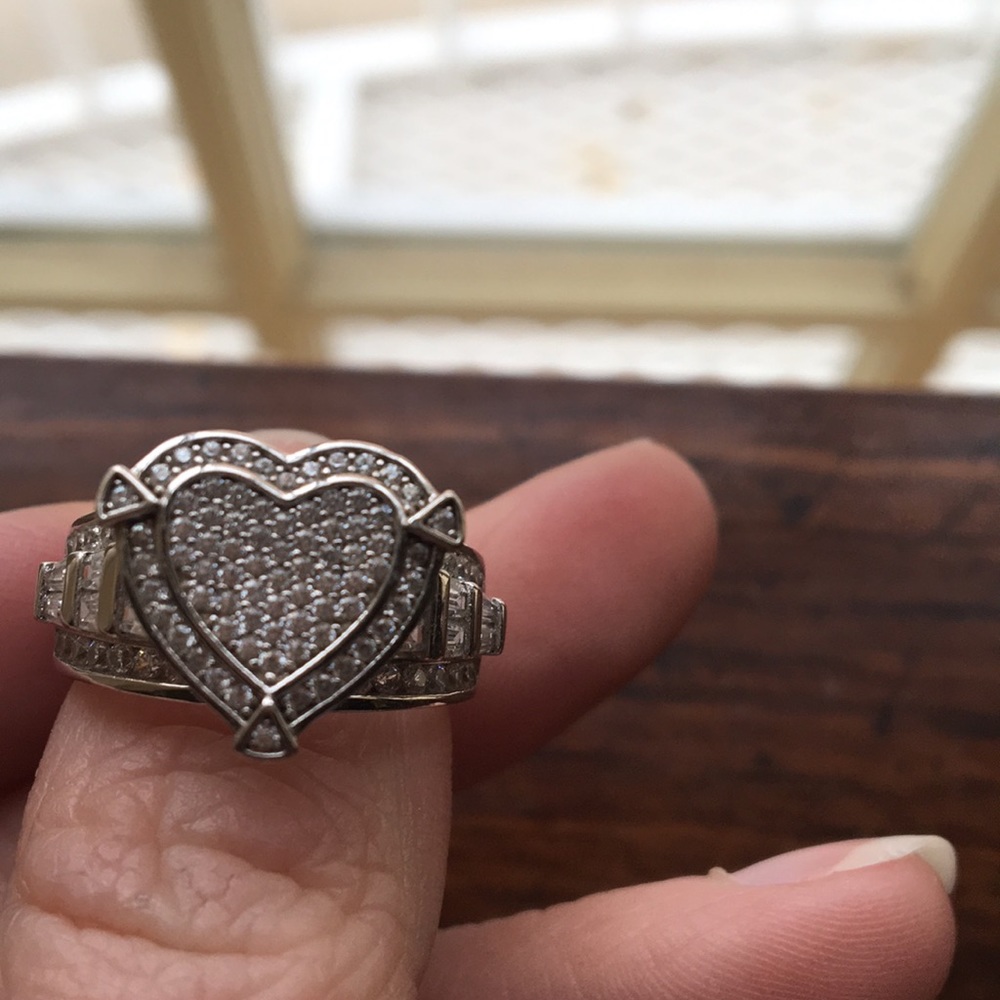 Cubic zirconia silver ring
